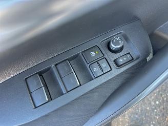 Toyota Corolla 1.8 Hybrid 148pk aut first edition sedan - navi - camera - stuurverw - keyless - front + line + side assist picture 52