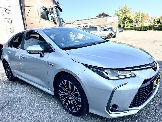 Toyota Corolla 1.8 Hybrid 148pk aut first edition sedan - navi - camera - stuurverw - keyless - front + line + side assist picture 4