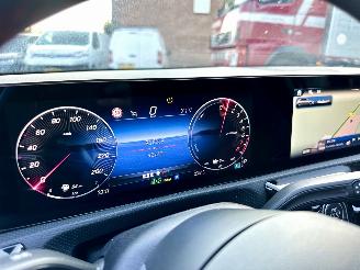 Mercedes A-klasse 250e aut + F1 AMG Star Ed Limited - pano - nap - 1e eig - sfeerverl - navi - camera - keyless - widescreen picture 16