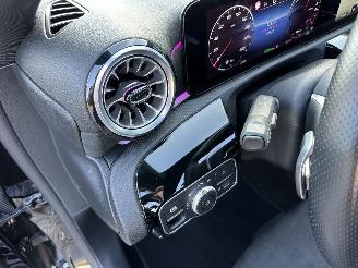 Mercedes A-klasse 250e aut + F1 AMG Star Ed Limited - pano - nap - 1e eig - sfeerverl - navi - camera - keyless - widescreen picture 37