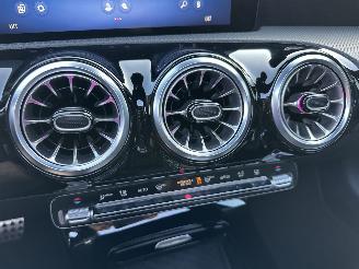 Mercedes A-klasse 250e aut + F1 AMG Star Ed Limited - pano - nap - 1e eig - sfeerverl - navi - camera - keyless - widescreen picture 35