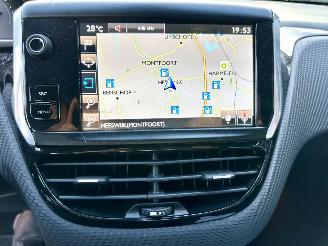 Peugeot 2008 gereserveerd 1.2 PureTech 82pk aut + f1 Allure - 33dkm nap - 1e eig - navi - pdc v+a - lmv - clima + cruise contr picture 42