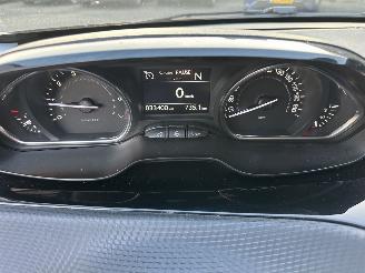 Peugeot 2008 gereserveerd 1.2 PureTech 82pk aut + f1 Allure - 33dkm nap - 1e eig - navi - pdc v+a - lmv - clima + cruise contr picture 35