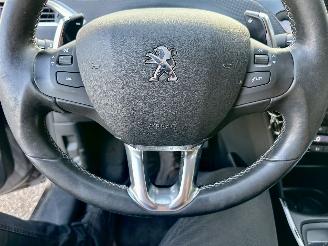 Peugeot 2008 gereserveerd 1.2 PureTech 82pk aut + f1 Allure - 33dkm nap - 1e eig - navi - pdc v+a - lmv - clima + cruise contr picture 36