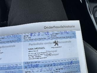 Peugeot 2008 gereserveerd 1.2 PureTech 82pk aut + f1 Allure - 33dkm nap - 1e eig - navi - pdc v+a - lmv - clima + cruise contr picture 27