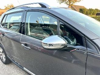 Peugeot 2008 gereserveerd 1.2 PureTech 82pk aut + f1 Allure - 33dkm nap - 1e eig - navi - pdc v+a - lmv - clima + cruise contr picture 83