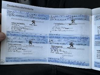 Peugeot 2008 gereserveerd 1.2 PureTech 82pk aut + f1 Allure - 33dkm nap - 1e eig - navi - pdc v+a - lmv - clima + cruise contr picture 30