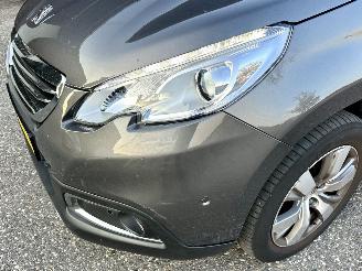 Peugeot 2008 gereserveerd 1.2 PureTech 82pk aut + f1 Allure - 33dkm nap - 1e eig - navi - pdc v+a - lmv - clima + cruise contr picture 86
