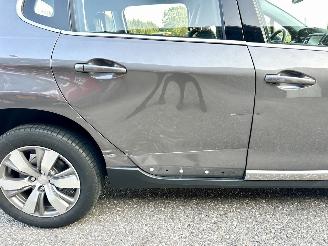 Peugeot 2008 gereserveerd 1.2 PureTech 82pk aut + f1 Allure - 33dkm nap - 1e eig - navi - pdc v+a - lmv - clima + cruise contr picture 12