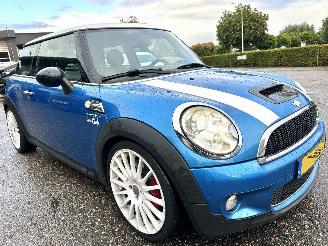 Mini Cooper S 1.6 John Cooper Works Chili 211pk 6-bak - panorama - leer - oz racing - harman/kardon - clima picture 3
