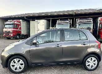 škoda osobní automobily Toyota Yaris 1.3 VVT-I 87pk Sol MMT Automaat 5drs - navi - airco - lmv - 80dkm - elektr ramen voor - elektr spiegels 2008/10