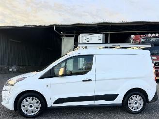 krockskadad bil bedrijf Ford Transit Connect 1.5 TDCI 75pk L1 Trend 2017/8
