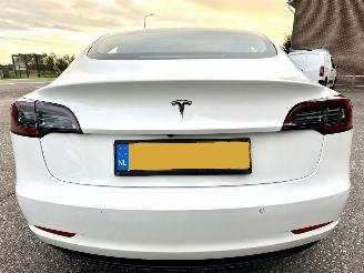 Tesla Model 3 60kWh 238pk aut Standard RWD Plus - pano - nap - navi - camera - leer - stoelverw - pdc v+a - self driving picture 6