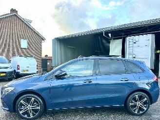 Schadeauto Mercedes B-klasse 250e 163pk aut + f1 Lux Line - pano - nap - 1e eig - widescreen - sfeerverl - leer - memory l+r 2023/3