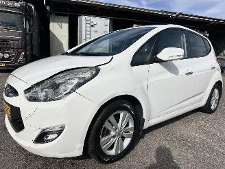 Hyundai Ix20 1.6i i-Vision 125pk Automaat - 76dkm nap - navi - dvd - camera - pdc - clima - cruise - aux - usb picture 3