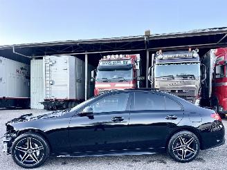Vaurioauto  passenger cars Mercedes C-klasse 300e 2023/6