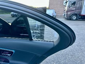 Mercedes C-klasse 300e 268pk aut + f1 Amg-Line - pano - sfeerverl - burmester - front + line + side assist - elektr klep picture 62