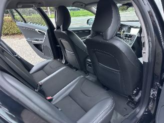 Volvo V-60 1.6 T3 150pk aut. Momentum - 144dkm nap - navi - clima - cruise - lmv - pdc - trekh - 2e eig picture 47