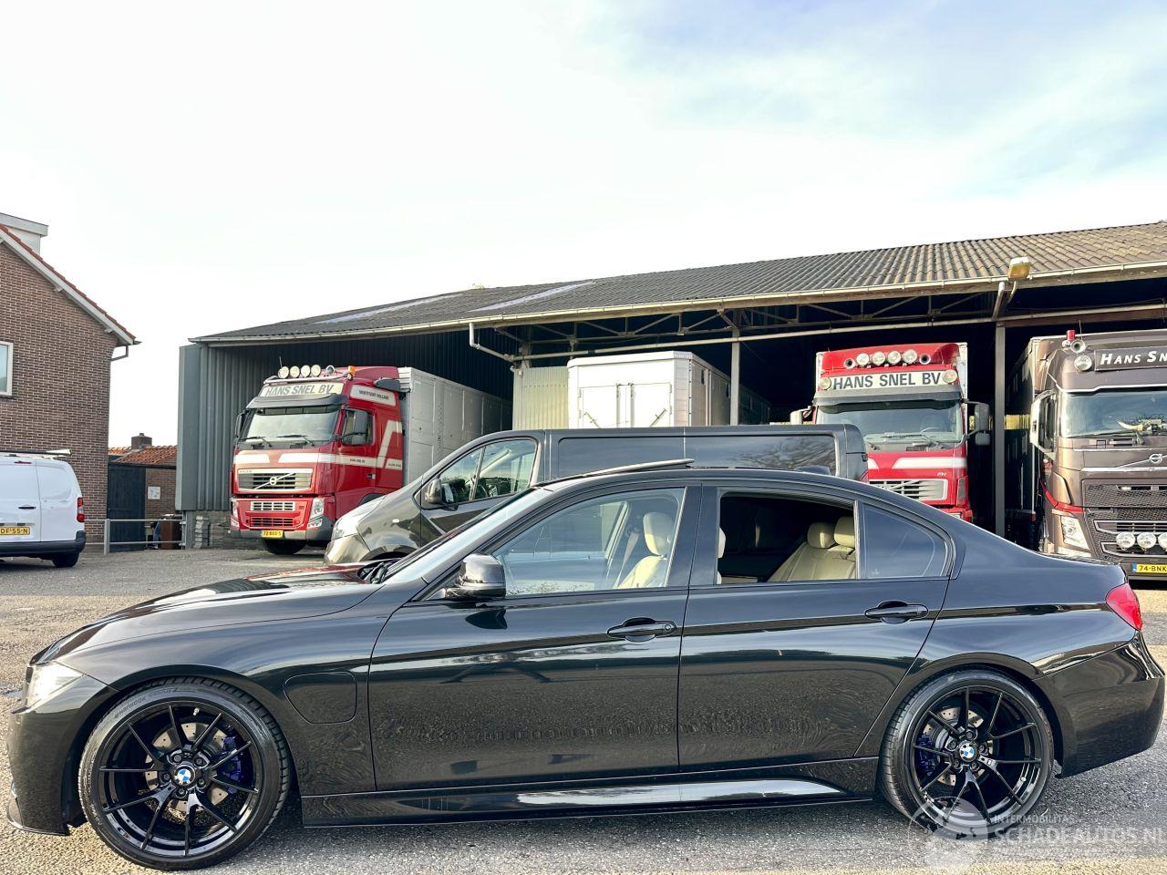 BMW 3-serie 330e 245pk 8-traps aut M-Sport - schuifdak - nap - spoilers - leer - verlaagd - pdc v+a - plug-in hybrid - facelift model
