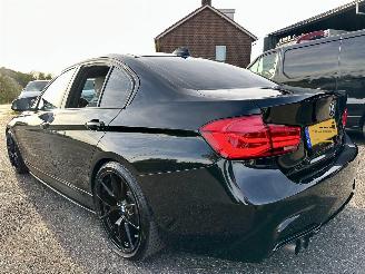 BMW 3-serie 330e 245pk 8-traps aut M-Sport - schuifdak - nap - spoilers - leer - verlaagd - pdc v+a - plug-in hybrid - facelift model picture 7
