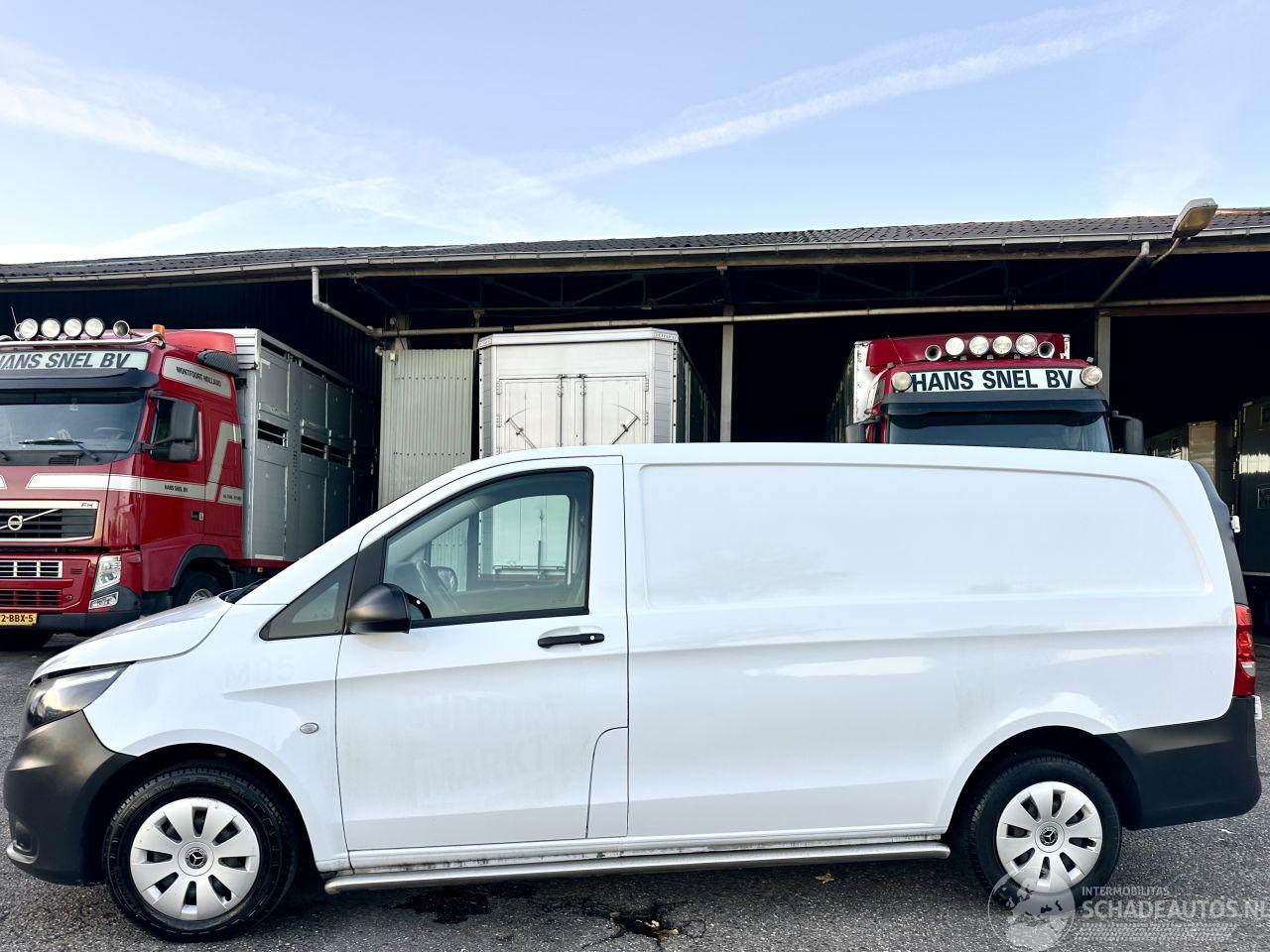 Mercedes Vito 111 CDI 114pk 6-bak Lang - nap - 1e eig - 3pers - navi - camera - airco - trekh - euro6 - licht + regens