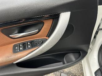 BMW 3-serie 330e High Exe M-Sport - 140dkm nap - head up - cognac leer - stoelverw - clima - alarm - 2x laadkabels picture 50