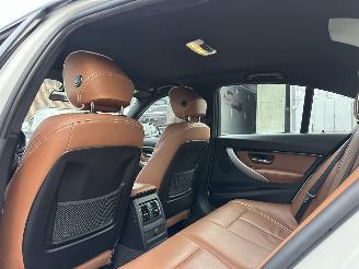 BMW 3-serie 330e High Exe M-Sport - 140dkm nap - head up - cognac leer - stoelverw - clima - alarm - 2x laadkabels picture 45