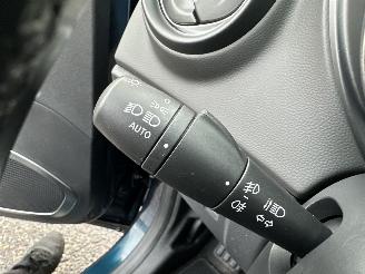 Renault Captur 1.2 TCe 120pk aut Intens - 56dkm nap - 1e eig - keyless - navi - camera - park assist - clima + cruise picture 39