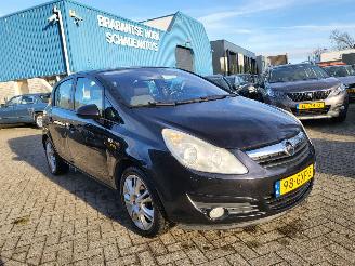 damaged passenger cars Opel Corsa AUTOMAAT Corsa 1.4-16V Cosmo VELE EXTRAS rijdbaar 2008/9