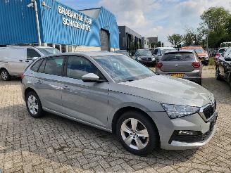 skadebil auto Skoda Scala AUTOMAAT 1.0 TSI  110 PK  Ambition RIJDBAAR 2024/2