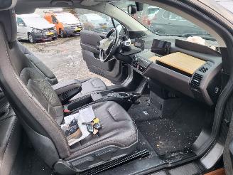 BMW i3 i3 S 120Ah 42 kWh RoadStyle Edition 1 van 1000 nwprijs € 50000.- picture 10
