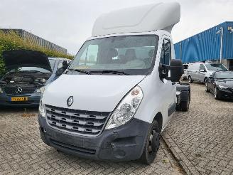 krockskadad bil bedrijf Renault Master Master T35 2.3 dCi L2 BE TREKKER Oplegger geremd 4755 kg 2014/9