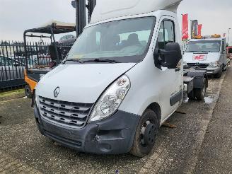 krockskadad bil bedrijf Renault Master Master T35 2.3 dCi L2 BE TREKKER Oplegger geremd 4755 kg 2014/9