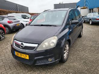 Auto incidentate Opel Zafira ZAFIRA 7 zitplaatsen 1.6  105 pk 2008/1
