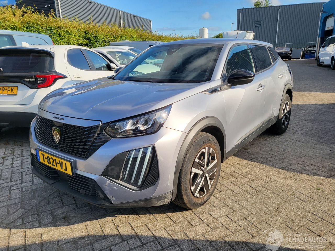 Peugeot e-2008 e-2008 EV Active 54 kWh Range 406 km rijdbaar nwpr €43000