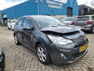 uszkodzony samochody osobowe Citroën C3 C3  AUTOMAAT 22000 km!!! E exclusive 1.2 PureTech Tendance , RIJDBAAR 2016/6