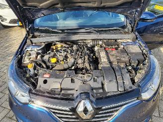 Renault Mégane Estate 1.3 TCe Bose  rijdbare motorschade picture 24