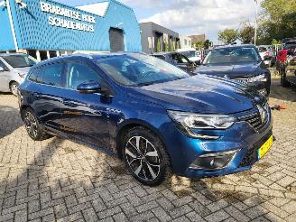 skadebil auto Renault Mégane Mégane Estate 1.3 TCe Bose  rijdbare motorschade 2019/6