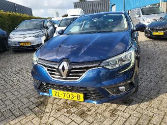 Renault Mégane Estate 1.3 TCe Bose  rijdbare motorschade picture 8