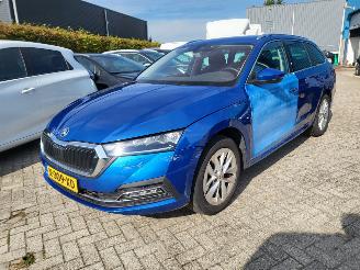 Skoda Octavia Combi 1.5 E hybride -TSI Business Edition Plus autom rijdbaar picture 2