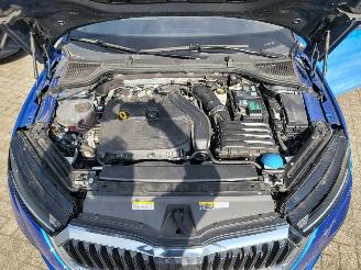Skoda Octavia Combi 1.5 E hybride -TSI Business Edition Plus autom rijdbaar picture 25