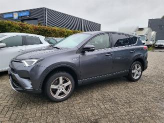 Voiture accidenté Toyota Rav-4 RAV4 2.5 Hybrid AWD Dynamic 4x4 autom EURO 6  rijdbaar 2017/11