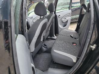 Citroën C3 C3 Picasso 1.2 PureTech Tendance 110 pk  rijdbaar picture 9