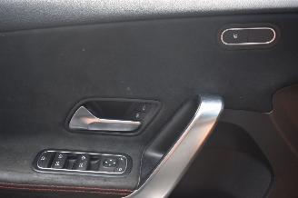 Mercedes A-klasse 180 D Business Solution AMG 116Pk *Navi/Clima/Camera/Stoelverwarming picture 17