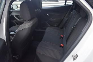 Peugeot e-2008 50Kwh Ative Pack 136Pk *Navi/Clima/Camera picture 6