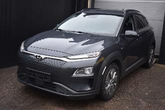 Hyundai Kona 64Kwh Premium 204Pk *Navi/Clima/Camera/Leder/Stoelverwarming 2021/5