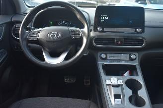 Hyundai Kona 64Kwh EV Fashion 204Pk SOH 100% 3Fase *Navi/Clima/Camera/Schuifdak picture 7