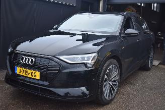 Unfallwagen Audi E-tron 55 Quattro 95kwh Business Edition  408Pk 3FASE *Navi/Clima/Leder/Camera/Stoelverwarming 2020/11