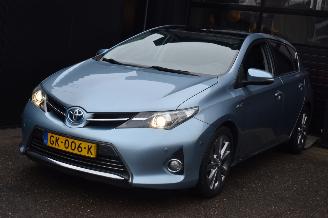 Schadeauto Toyota Auris 1.8 Hybrid Lease Pro 99Pk *Navi/Airco/Camera/Stoelverwarming 2013/4