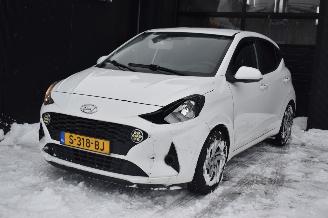 krockskadad bil auto Hyundai I-10 1.0 comfort 67Pk *Airco 2023/2